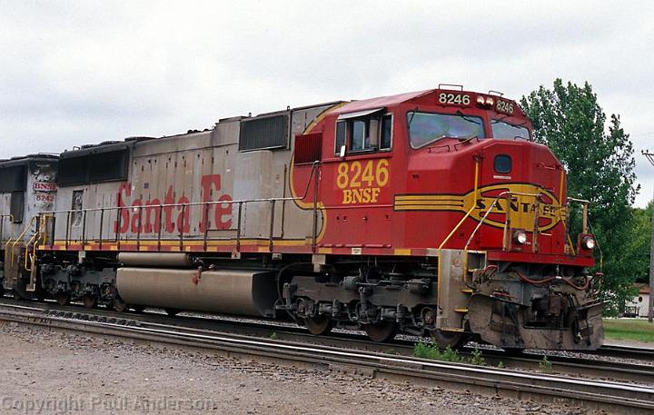 BNSF 8246 SD75M.jpg